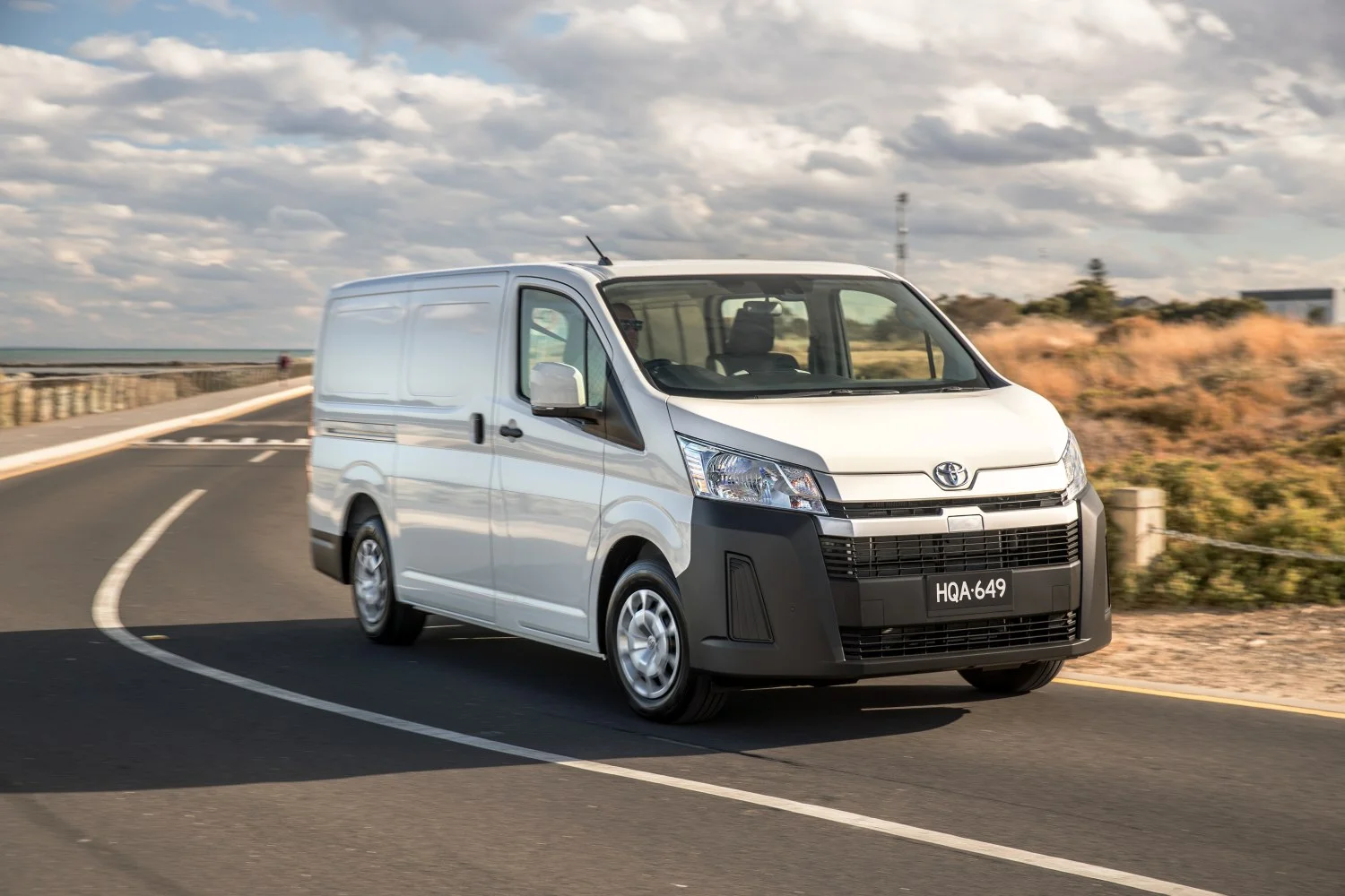 Toyota HiAce 2.8 D-4D (177 Hp)2019 - thumbnail 11
