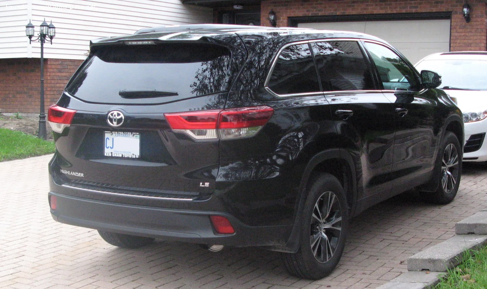 Toyota Highlander 2.7 (188 Hp) Automatic2016 - 2019 thumbnail 2