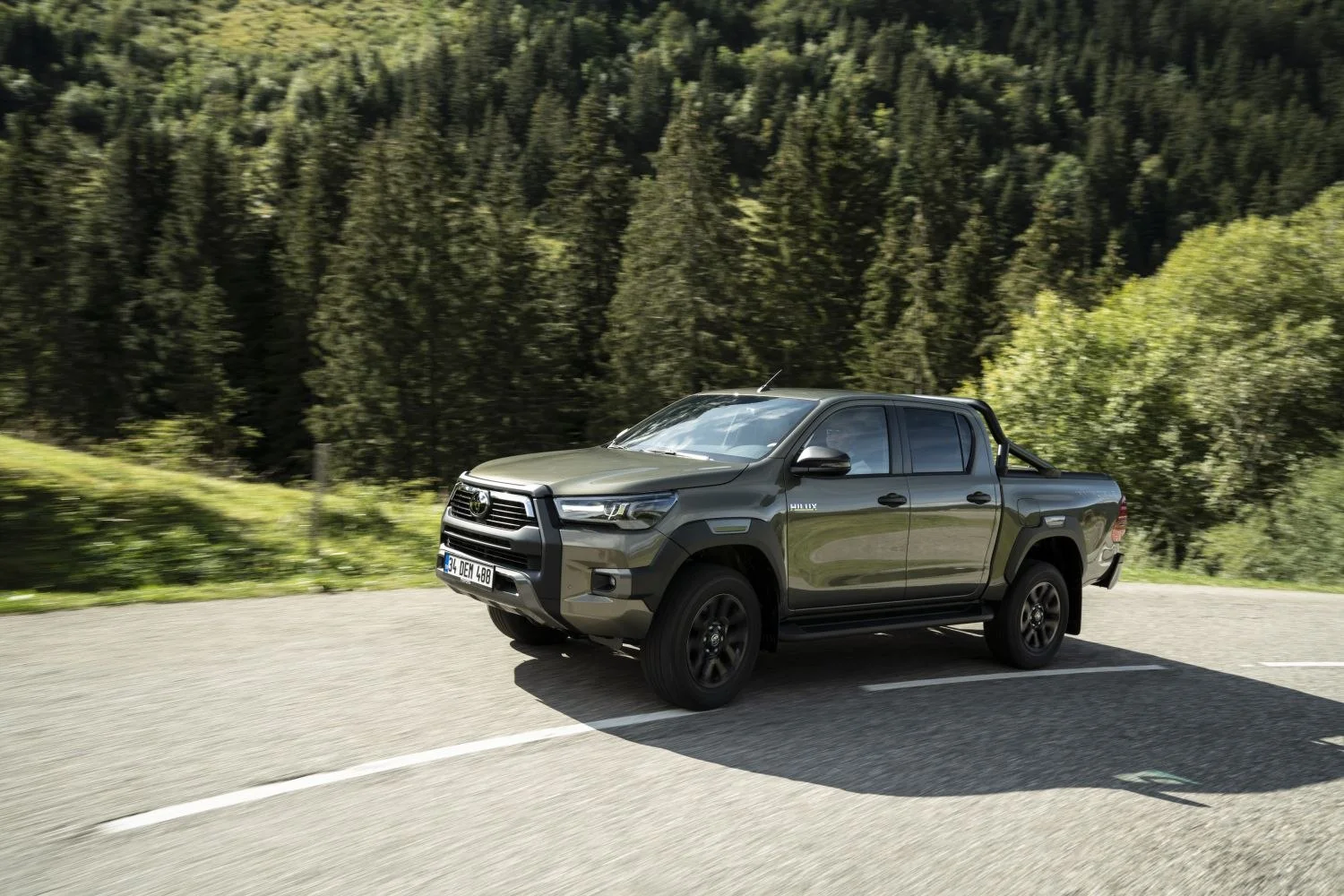 Toyota Hilux 2.4 D-4D (150 Hp)2020 - 2024 thumbnail 12
