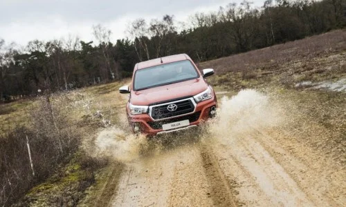 Toyota Hilux 2.4d (150 Hp)2017 - 2020 thumbnail 10