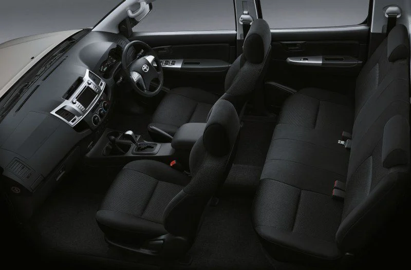 Toyota Hilux 2.5 D-4D (144 Hp) 4WD2011 - 2015 thumbnail 16