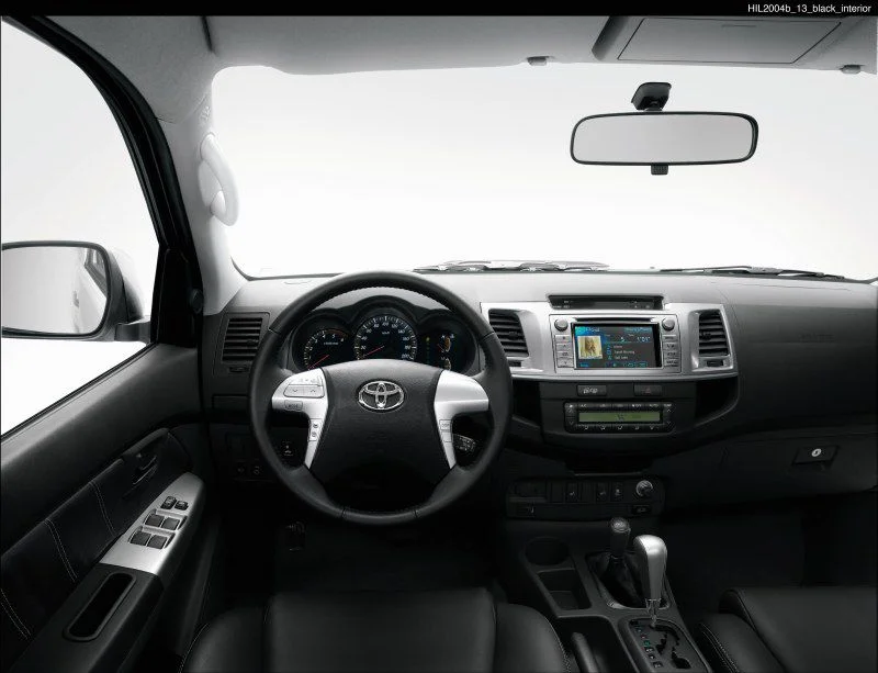 Toyota Hilux 2.5 D-4D (144 Hp) 4WD2011 - 2015 thumbnail 3