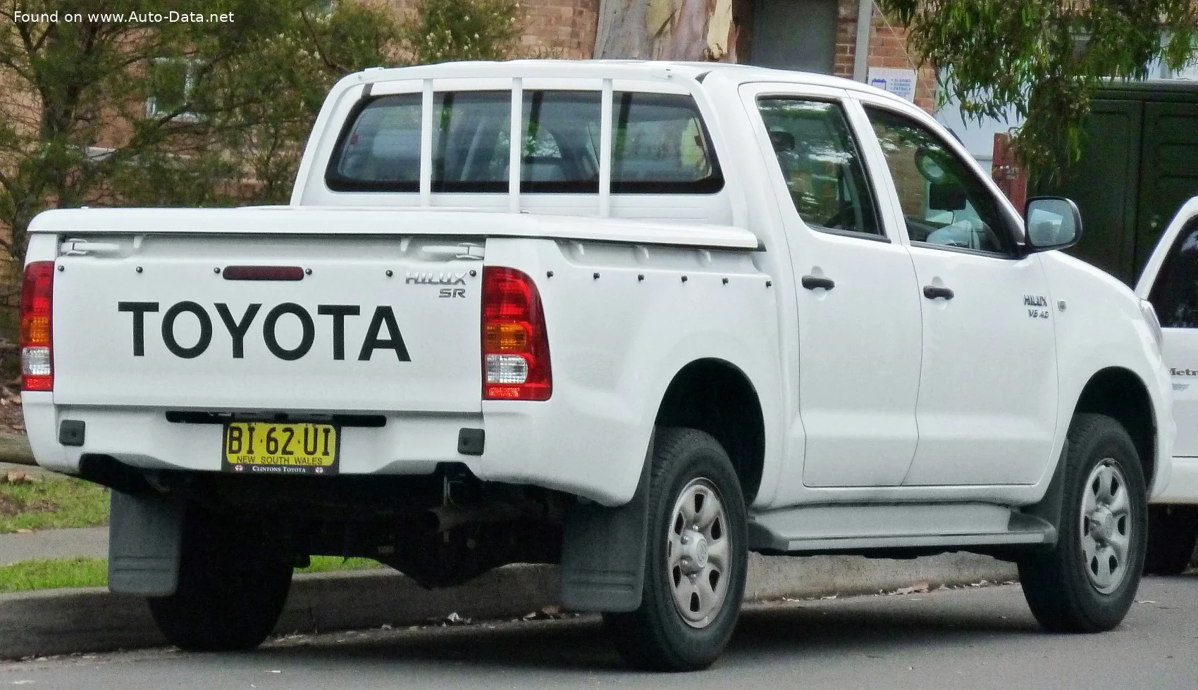 Toyota Hilux 2.5 D-4D (120 Hp) 4x42008 - 2009 thumbnail 4