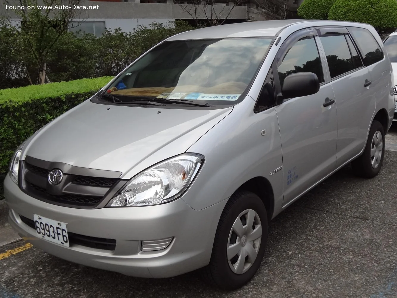 Toyota Innova 2.0 VVT-i (136 Hp)2004 - 2008 - 1