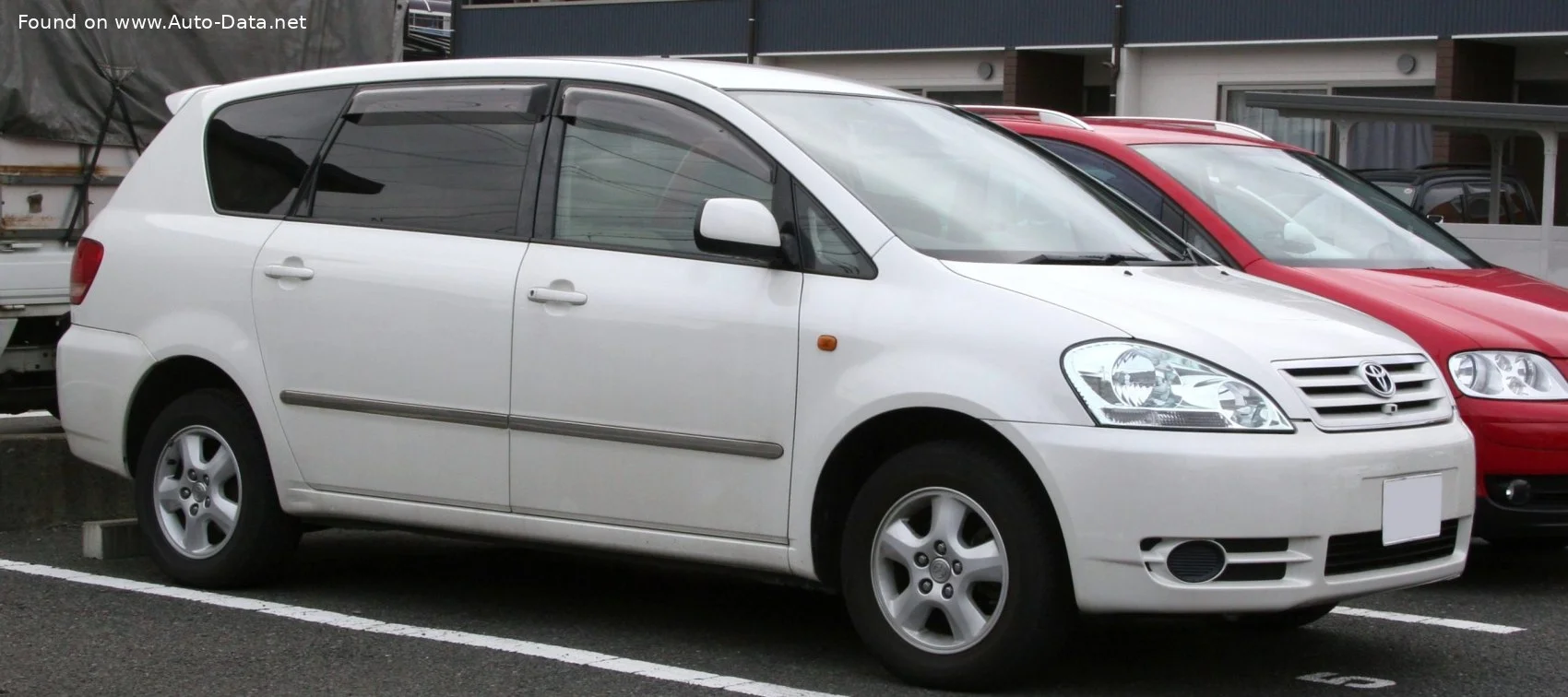 Toyota Ipsum modeli
