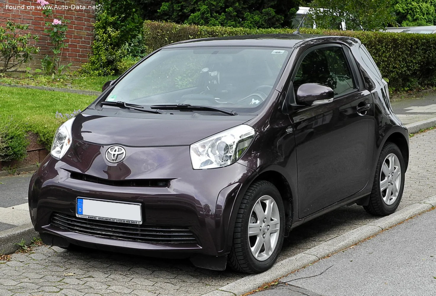 Toyota iQ 1.0 VVT-i (68 Hp)2008 - 2015 thumbnail 3