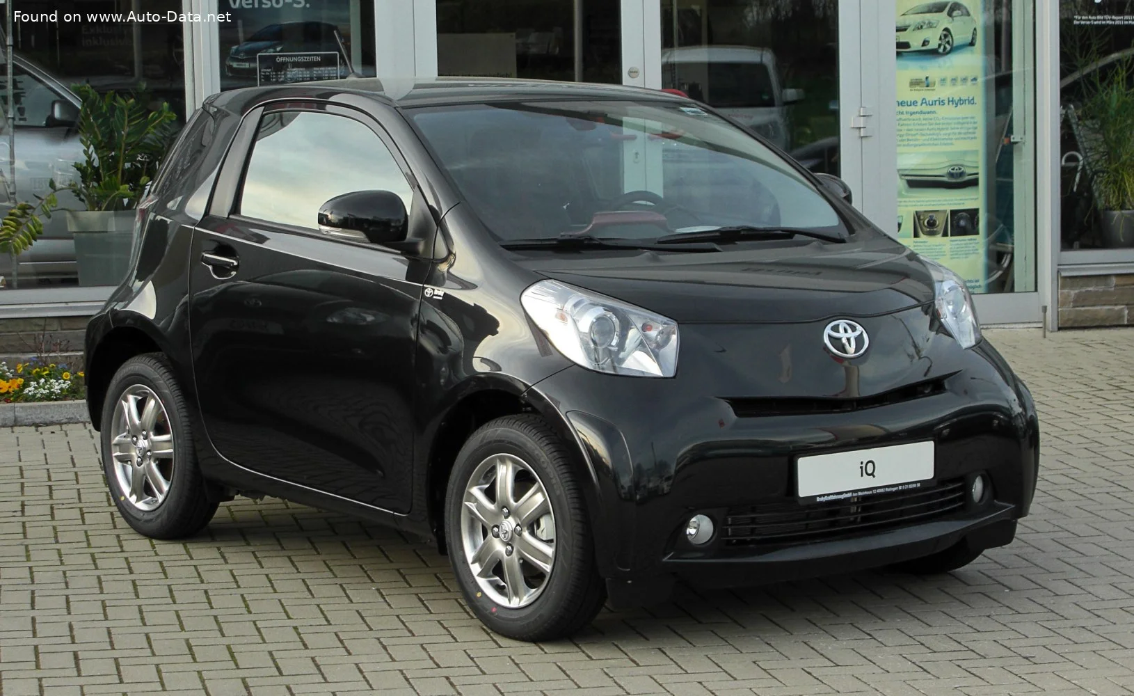 Toyota iQ 1.0 VVT-i (68 Hp)2008 - 2015 thumbnail 5