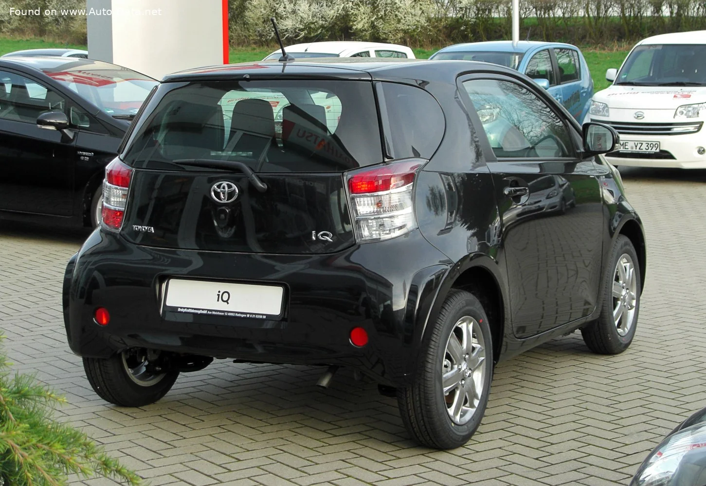 Toyota iQ 1.0 VVT-i (68 Hp)2008 - 2015 thumbnail 6