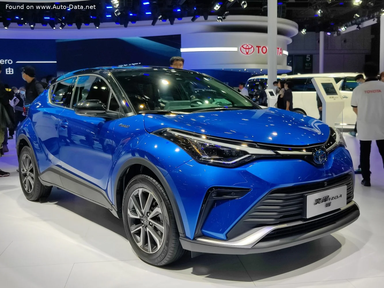 Toyota Izoa 2.0 (184 Hp) Hybrid e-CVT2020 - - 1