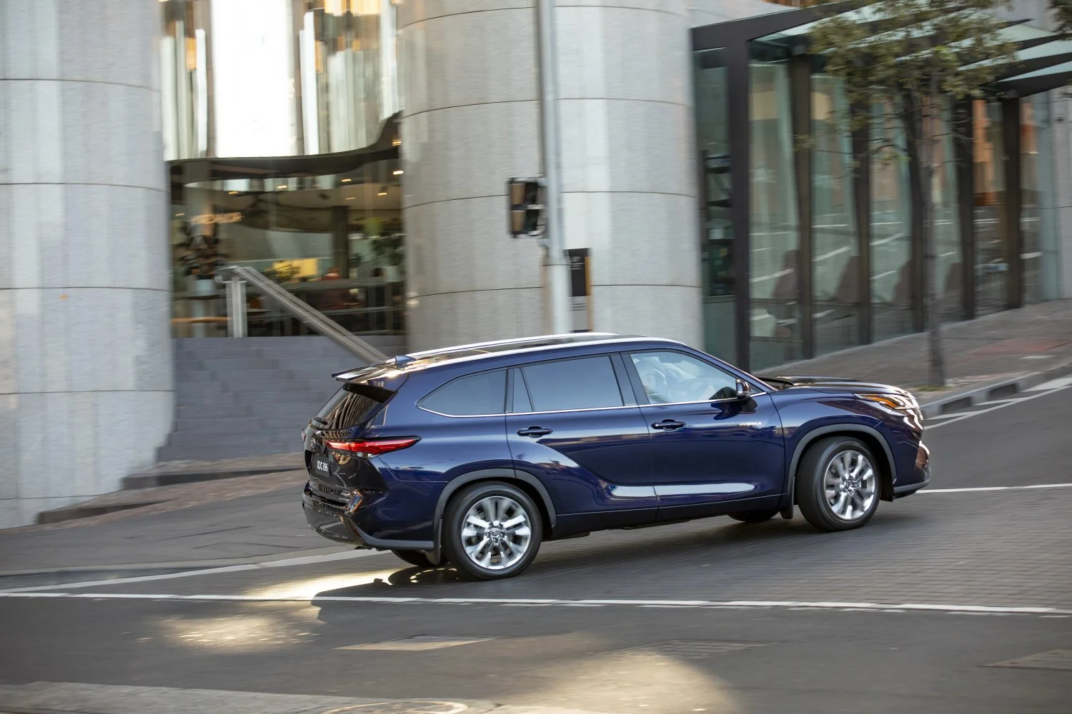 Toyota Kluger 2.4 Turbo (269 Hp) Automatic2023 - 2024 thumbnail 14