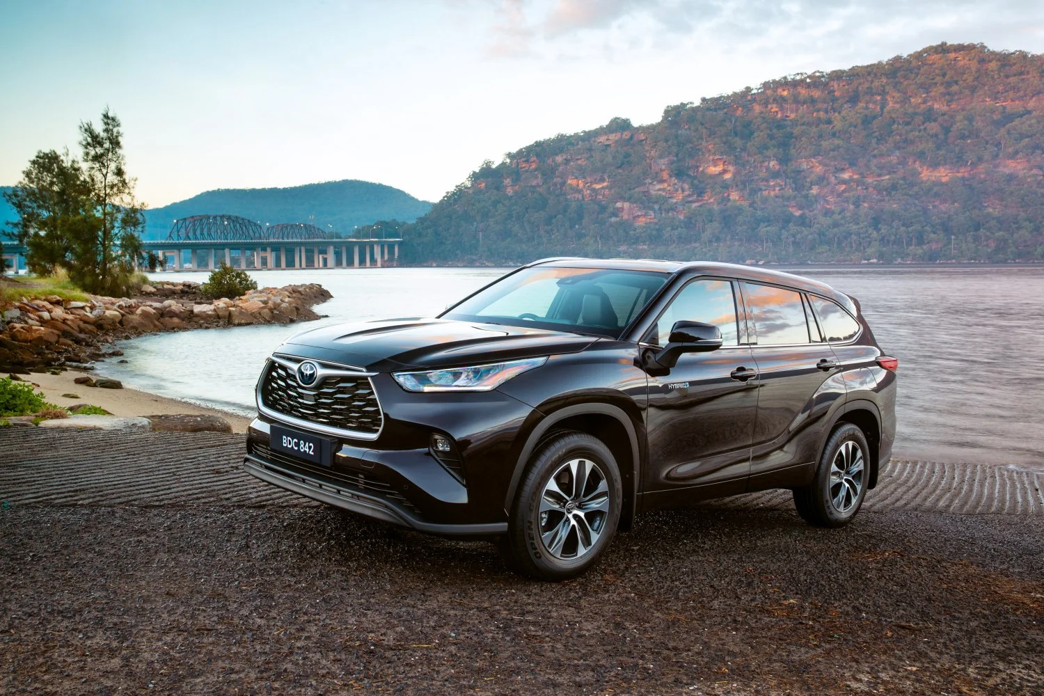 Toyota Kluger 2.4 Turbo (269 Hp) Automatic2023 - 2024 thumbnail 17