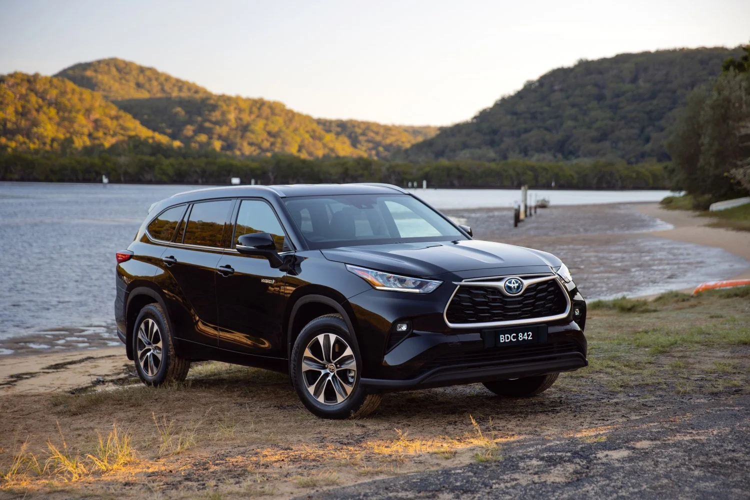 Toyota Kluger 2.4 Turbo (269 Hp) Automatic2023 - 2024 thumbnail 6