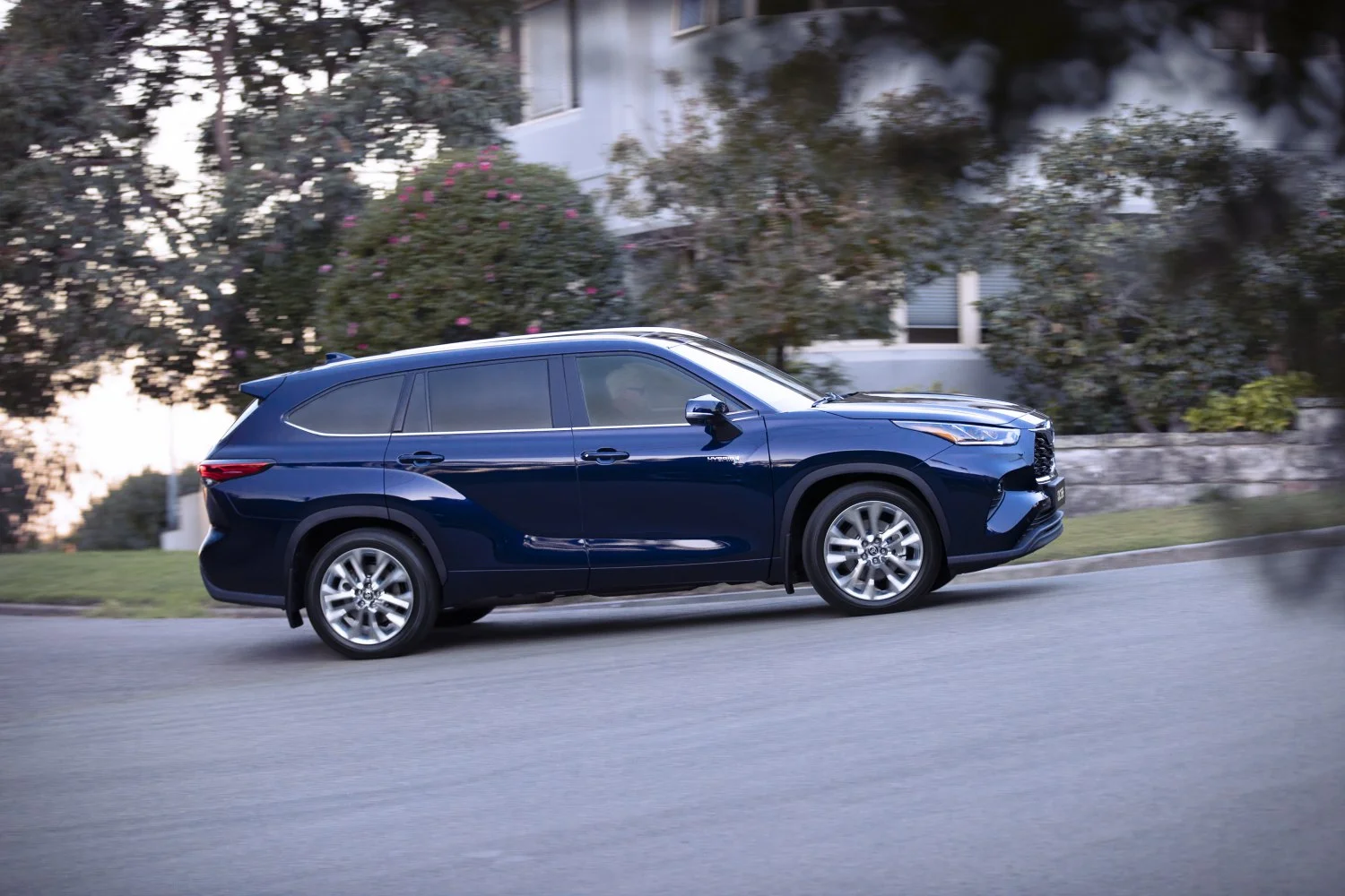 Toyota Kluger 2.4 Turbo (269 Hp) Automatic2023 - 2024 thumbnail 10