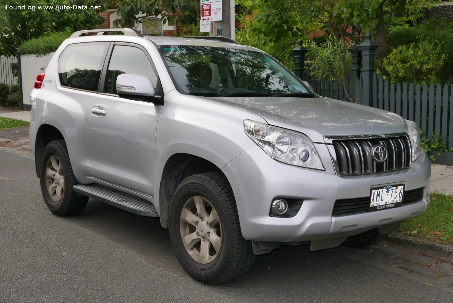 Toyota Land Cruiser Prado 3.0 D-4D (173 Hp) 4WD2009 - 2010 thumbnail 2