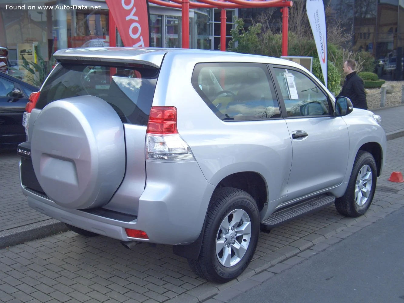 Toyota Land Cruiser Prado 3.0 D-4D (173 Hp) 4WD2009 - 2010 thumbnail 5
