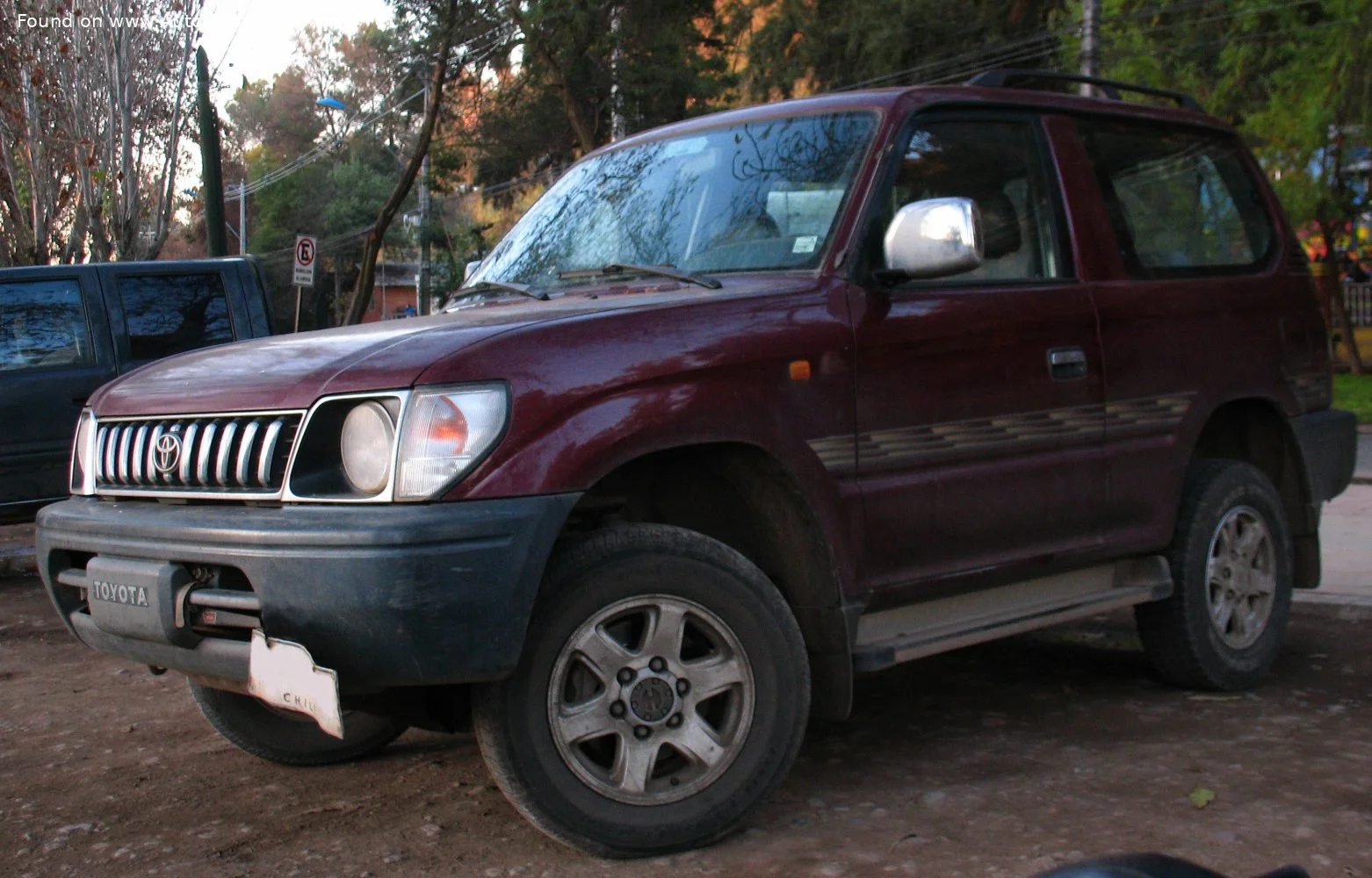 Toyota Land Cruiser Prado 3.0 TD (125 Hp) 4WD1996 - 1999 thumbnail 3