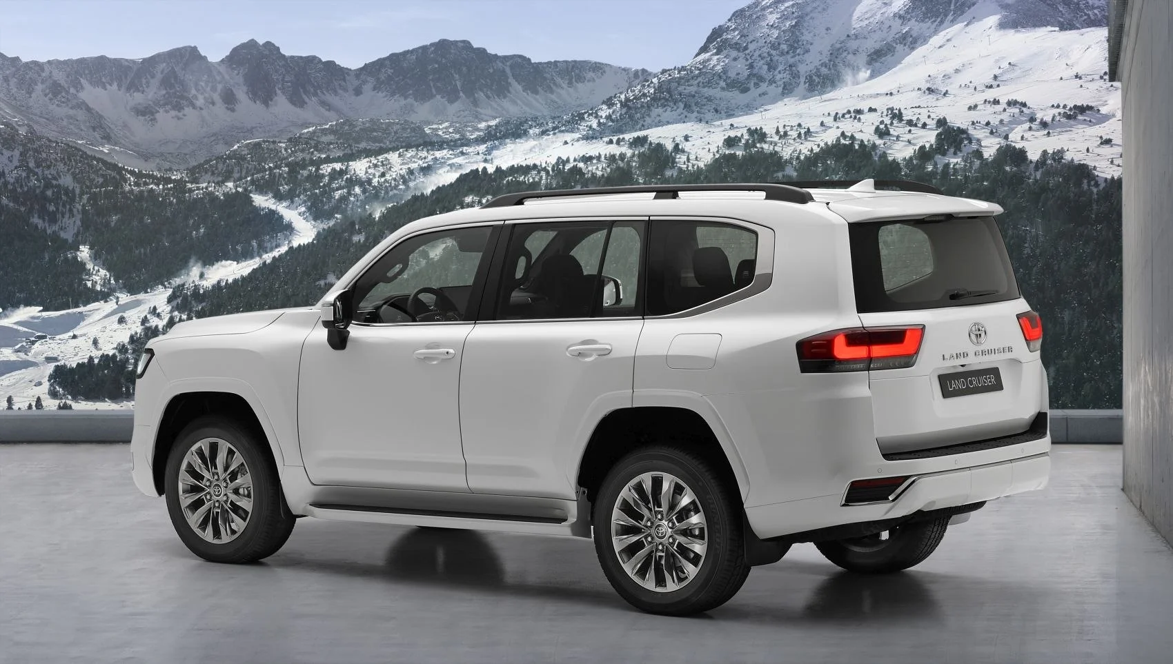 Toyota Land Cruiser 3.3d V6 (309 Hp) 4WD Direct Shift 5 Seat2021 - 2024 thumbnail 2