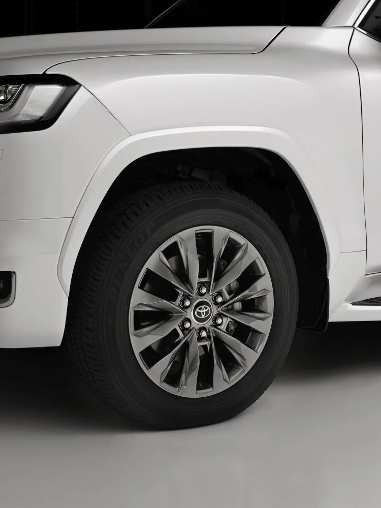 Toyota Land Cruiser 3.3d V6 (309 Hp) 4WD Direct Shift 5 Seat2021 - 2024 thumbnail 13