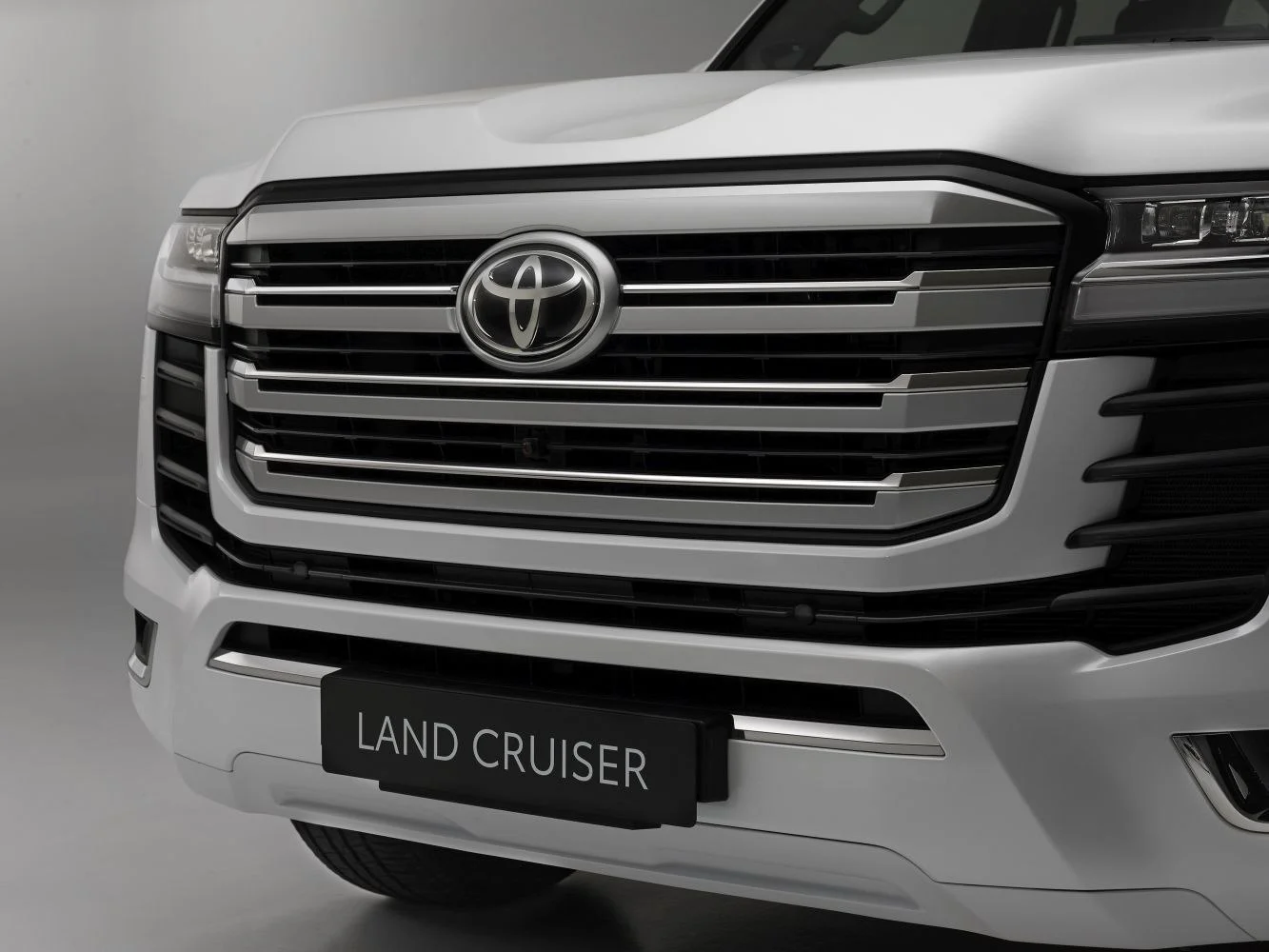 Toyota Land Cruiser 3.3d V6 (309 Hp) 4WD Direct Shift 5 Seat2021 - 2024 thumbnail 9
