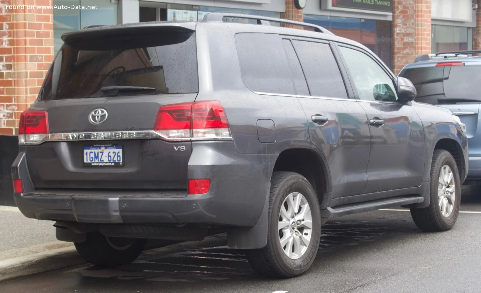 Toyota Land Cruiser 4.0 V6 (270 Hp) AWD2015 - 2021 thumbnail 2