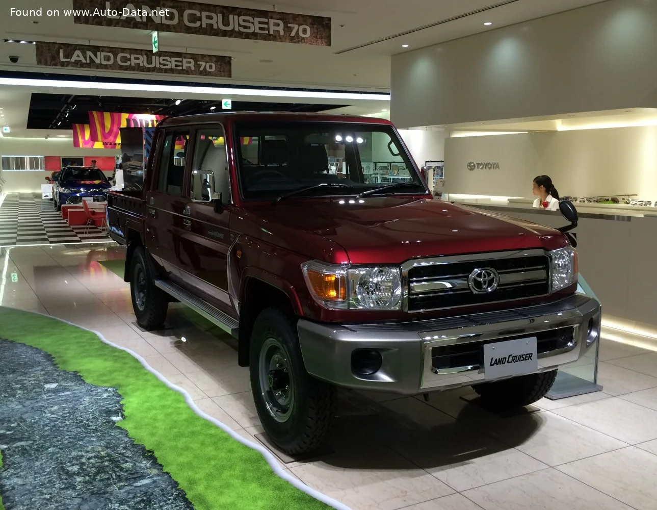 Toyota Land Cruiser 4.0 i V6 (231 Hp) 4WD2012 - thumbnail 5
