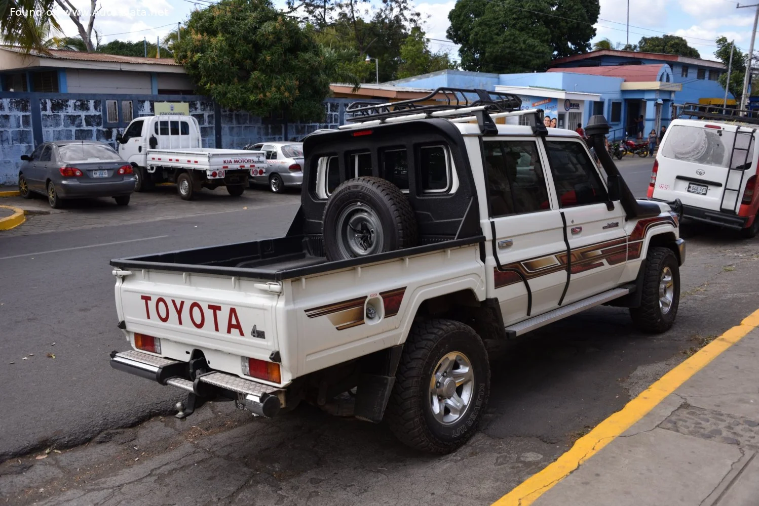 Toyota Land Cruiser 4.0 i V6 (231 Hp) 4WD2012 - thumbnail 7