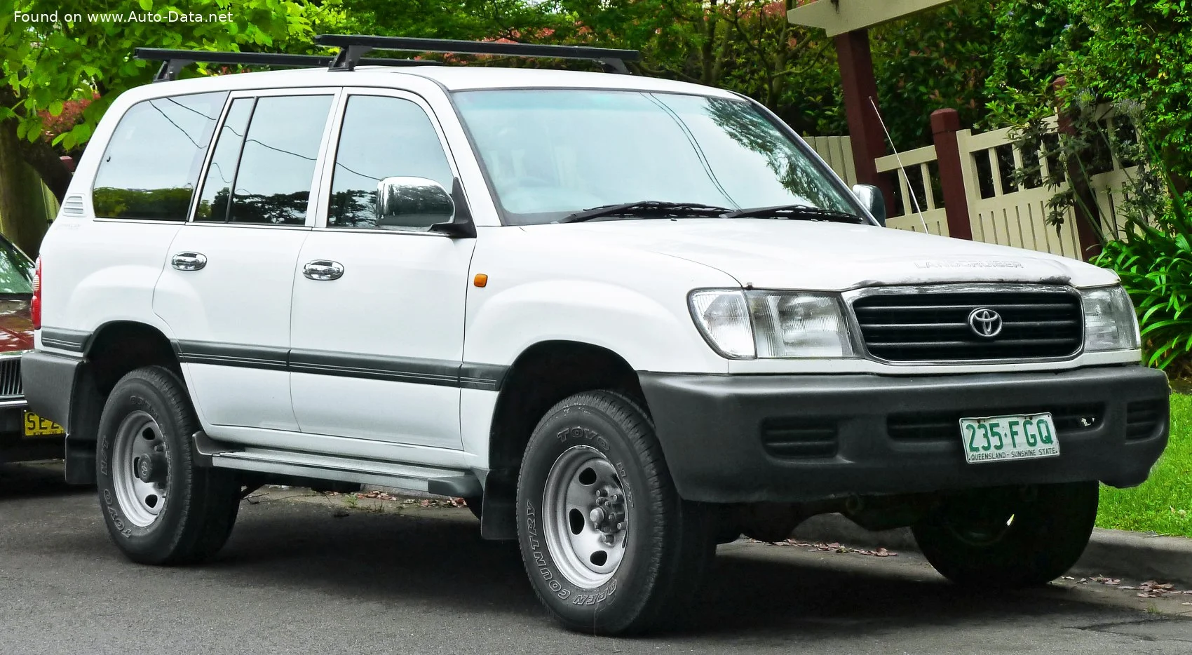 Toyota Land Cruiser Toyota Land Cruiser (J105)
