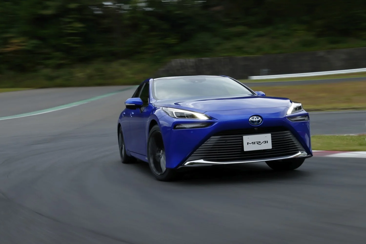 Toyota Mirai 1.2 kWh (182 Hp) FCEV2020 - thumbnail 3