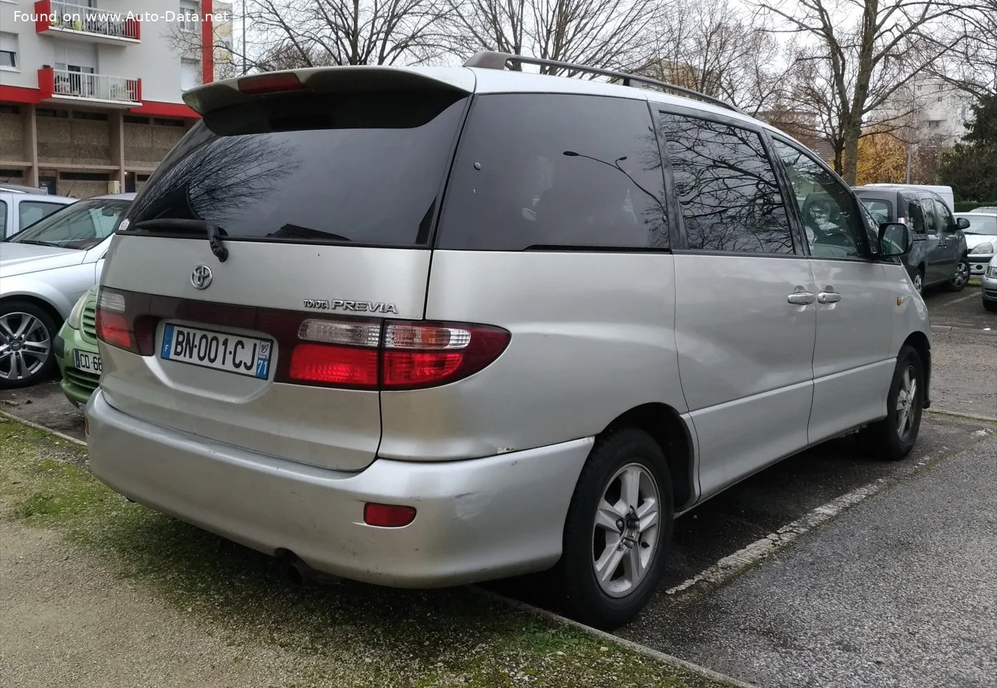 Toyota Previa 2.0 D-4D (116 Hp)2000 - 2005 thumbnail 2