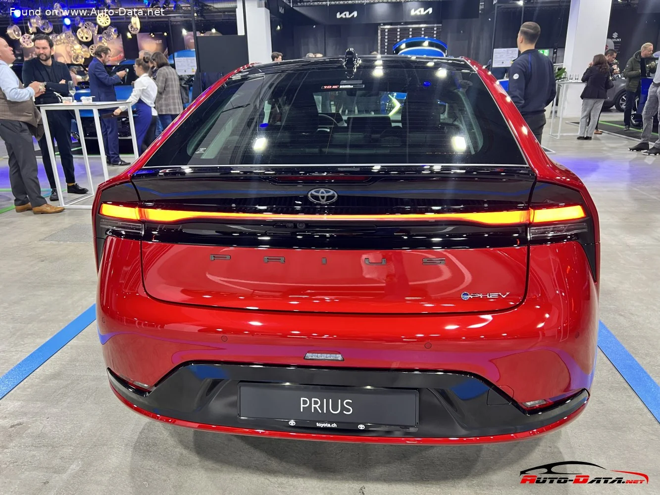 Toyota Prius 1.8 (140 Hp) Hybrid e-CVT2023 - thumbnail 18