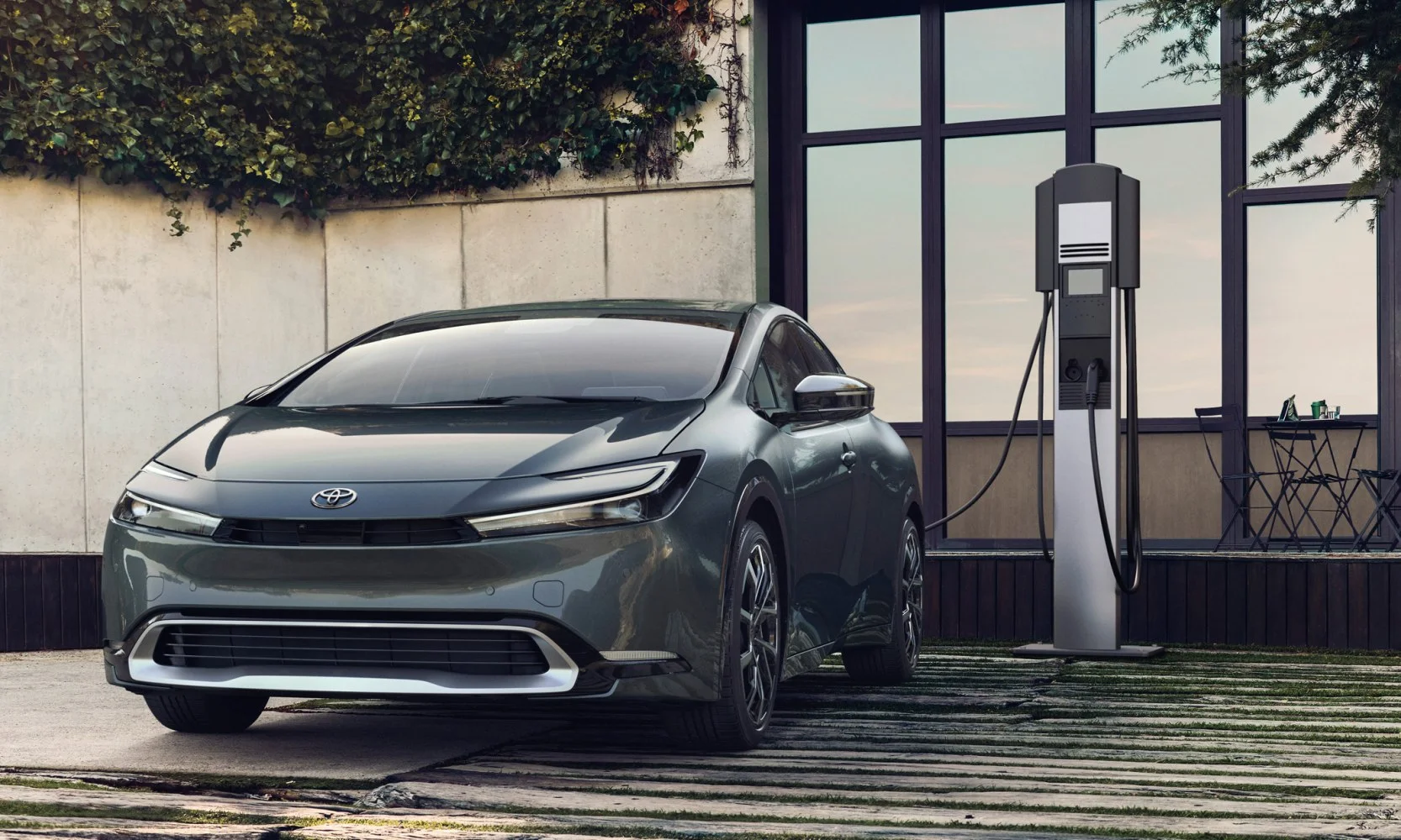 Toyota Prius 1.8 (140 Hp) Hybrid e-CVT2023 - thumbnail 6