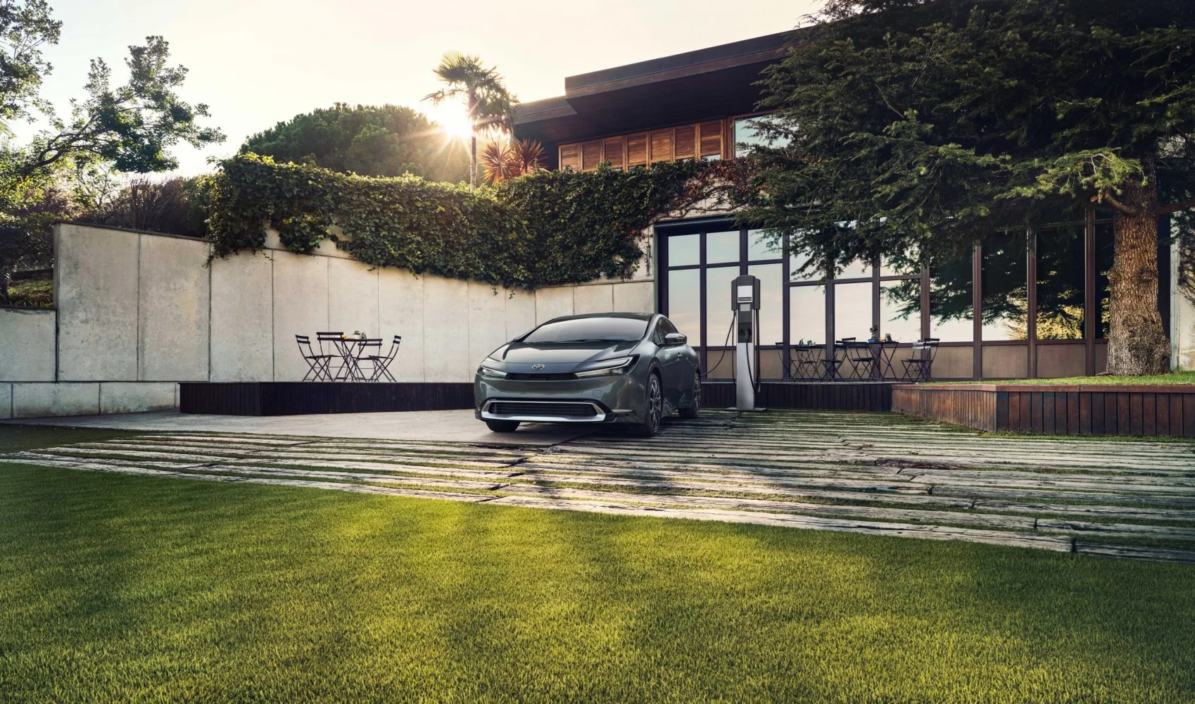 Toyota Prius 1.8 (140 Hp) Hybrid e-CVT2023 - thumbnail 10