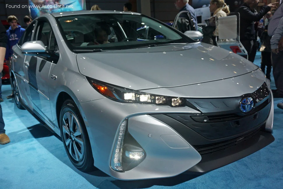 Toyota Prius 1.8 (122 Hp) Hybrid AWD-i e-CVT2018 - 2022 thumbnail 18