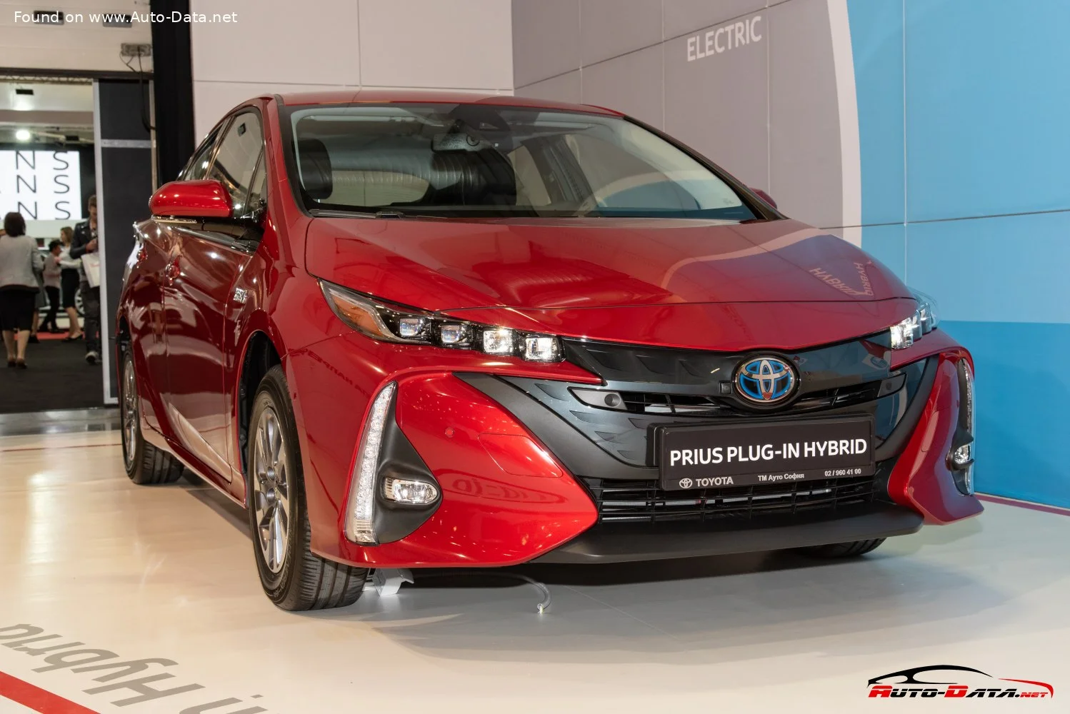 Toyota Prius 1.8 (122 Hp) Plug-in Hybrid e-CVT2016 - 2018 - 1