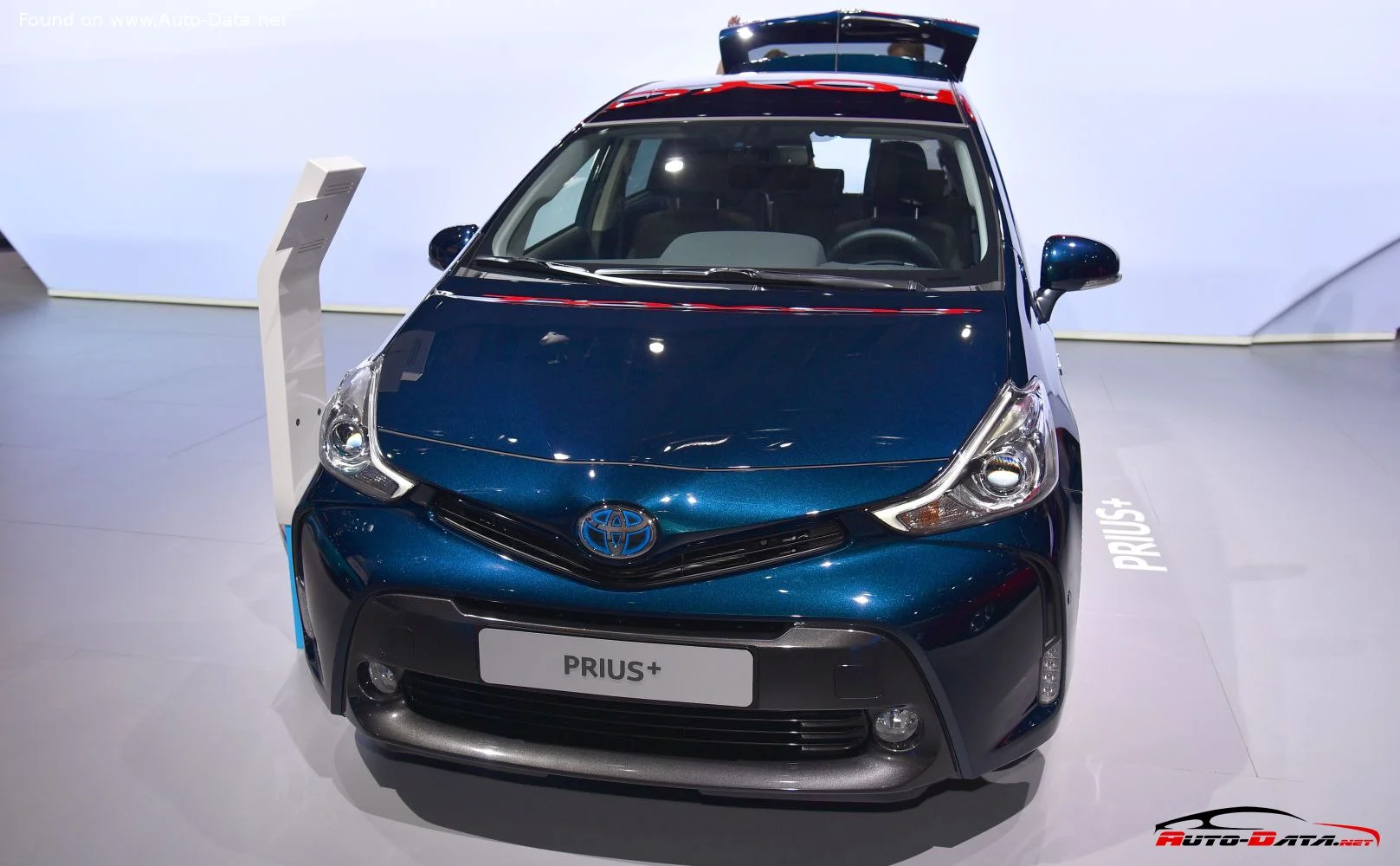 Toyota Prius 1.8 VVT-i (136 Hp) Hybrid e-CVT2015 - 2017 thumbnail 9