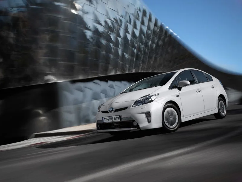 Toyota Prius 1.8 (136 Hp) Plug-in Hybrid e-CVT2012 - 2015 - 1