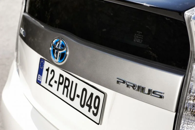 Toyota Prius 1.8 (136 Hp) Plug-in Hybrid e-CVT2012 - 2015 thumbnail 17