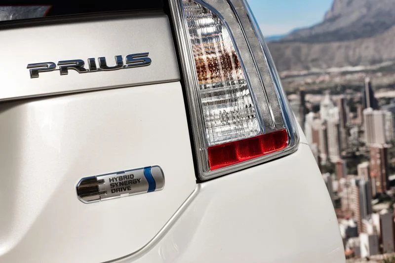 Toyota Prius 1.8 (136 Hp) Plug-in Hybrid e-CVT2012 - 2015 thumbnail 4