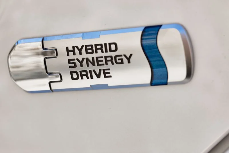 Toyota Prius 1.8 (136 Hp) Plug-in Hybrid e-CVT2012 - 2015 thumbnail 5