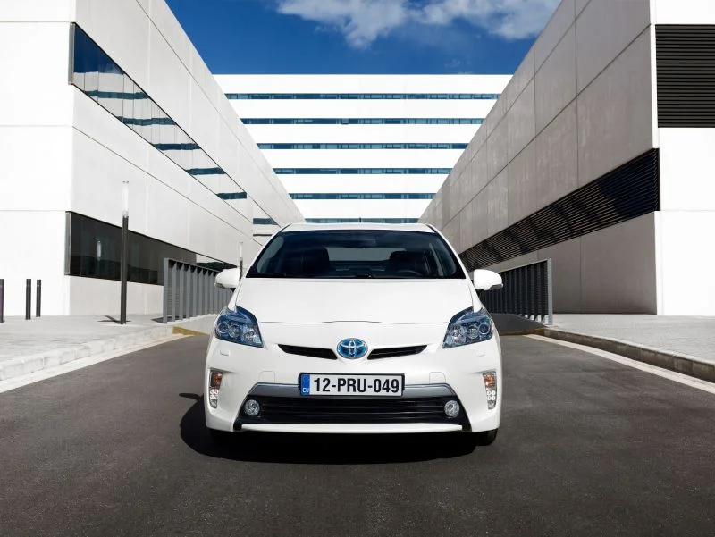 Toyota Prius 1.8 (136 Hp) Plug-in Hybrid e-CVT2012 - 2015 thumbnail 7