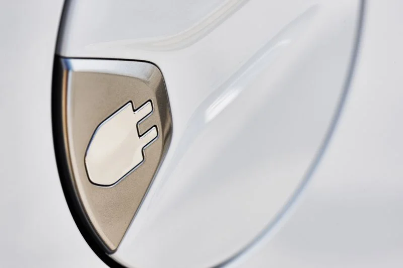 Toyota Prius 1.8 (136 Hp) Plug-in Hybrid e-CVT2012 - 2015 thumbnail 8