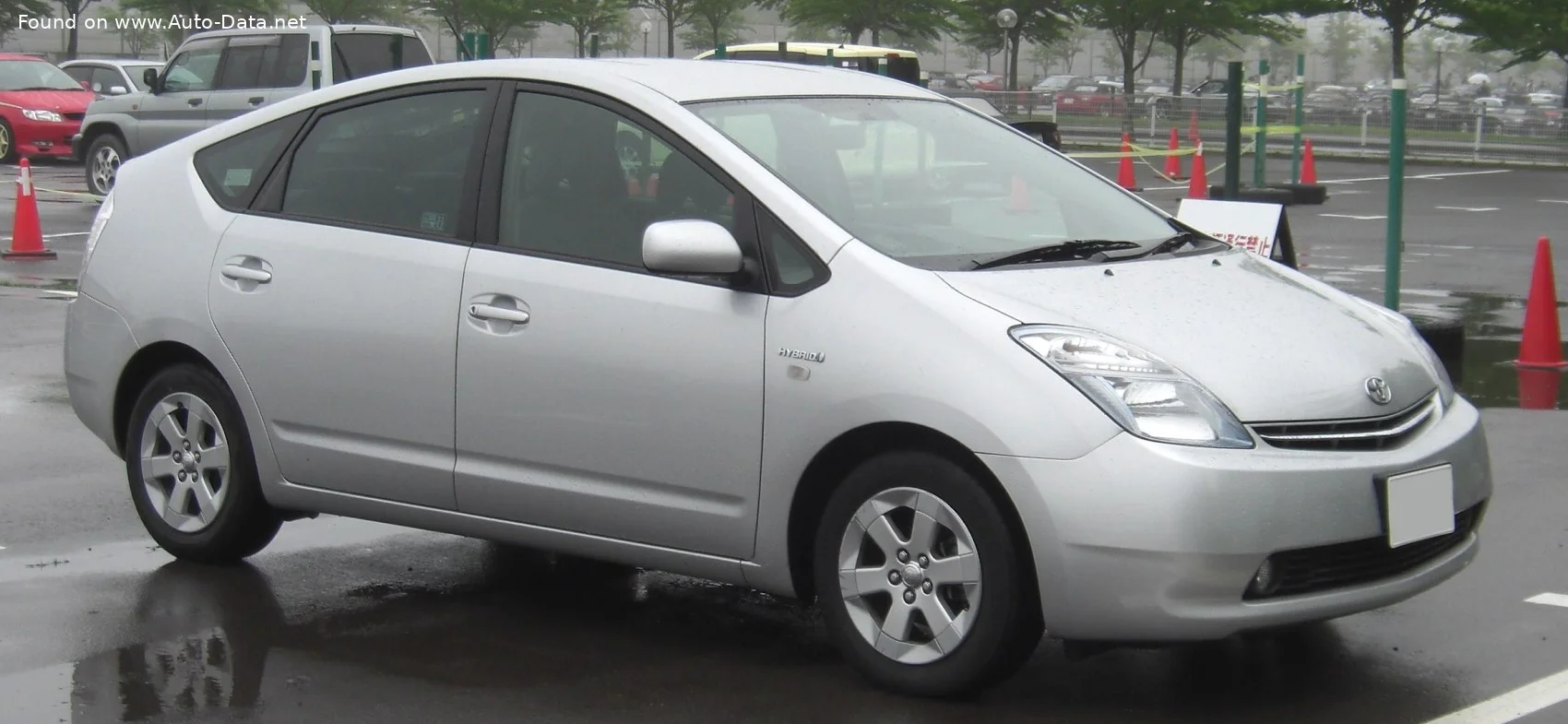 Toyota Prius 1.5 VVT-i (113 Hp) Hybrid e-CVT2003 - 2009 thumbnail 3