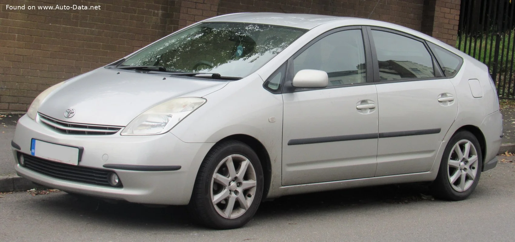 Toyota Prius 1.5 VVT-i (113 Hp) Hybrid e-CVT2003 - 2009 thumbnail 7