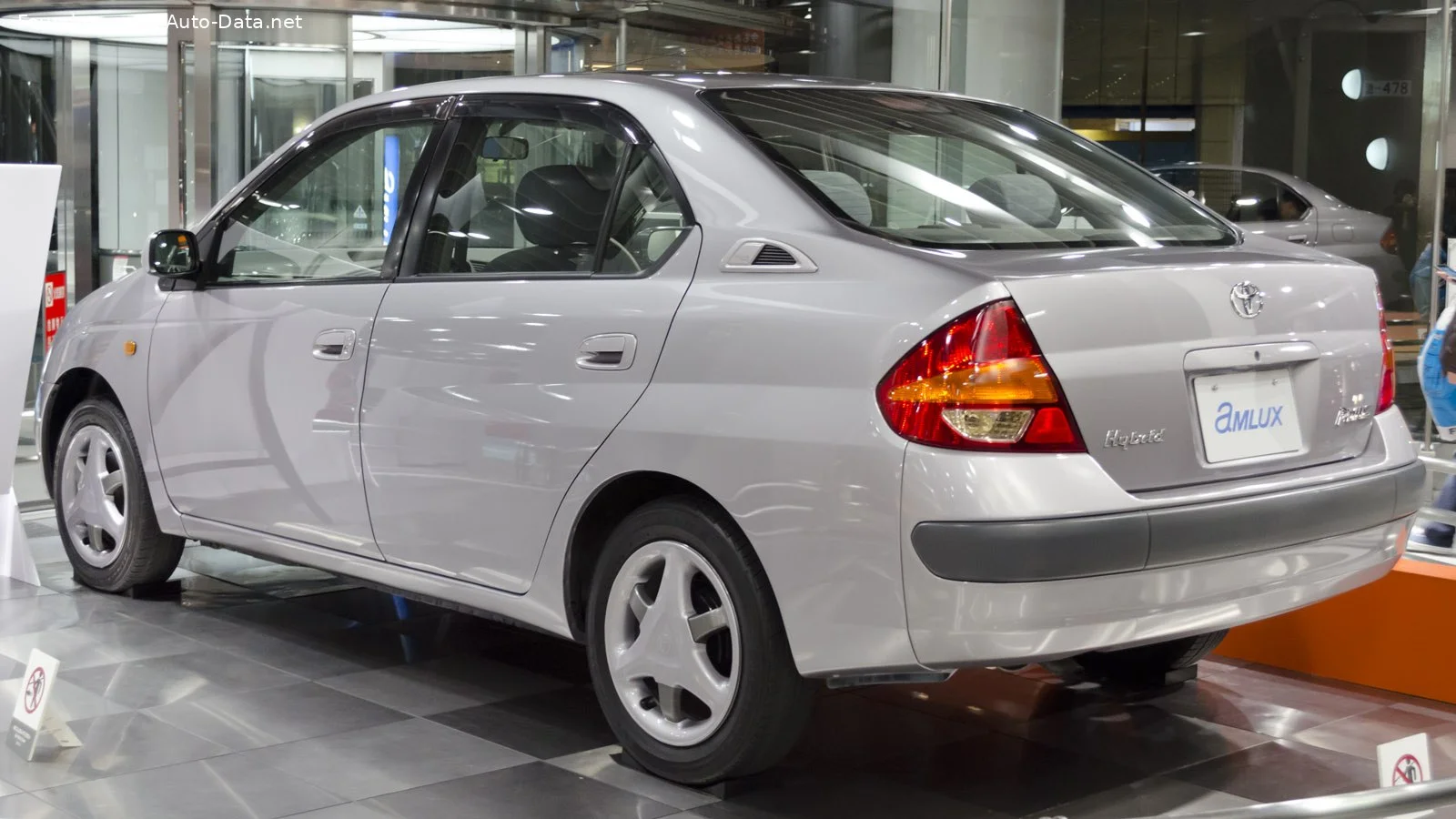 Toyota Prius 1.5 16V (58 Hp)1997 - 2001 thumbnail 2