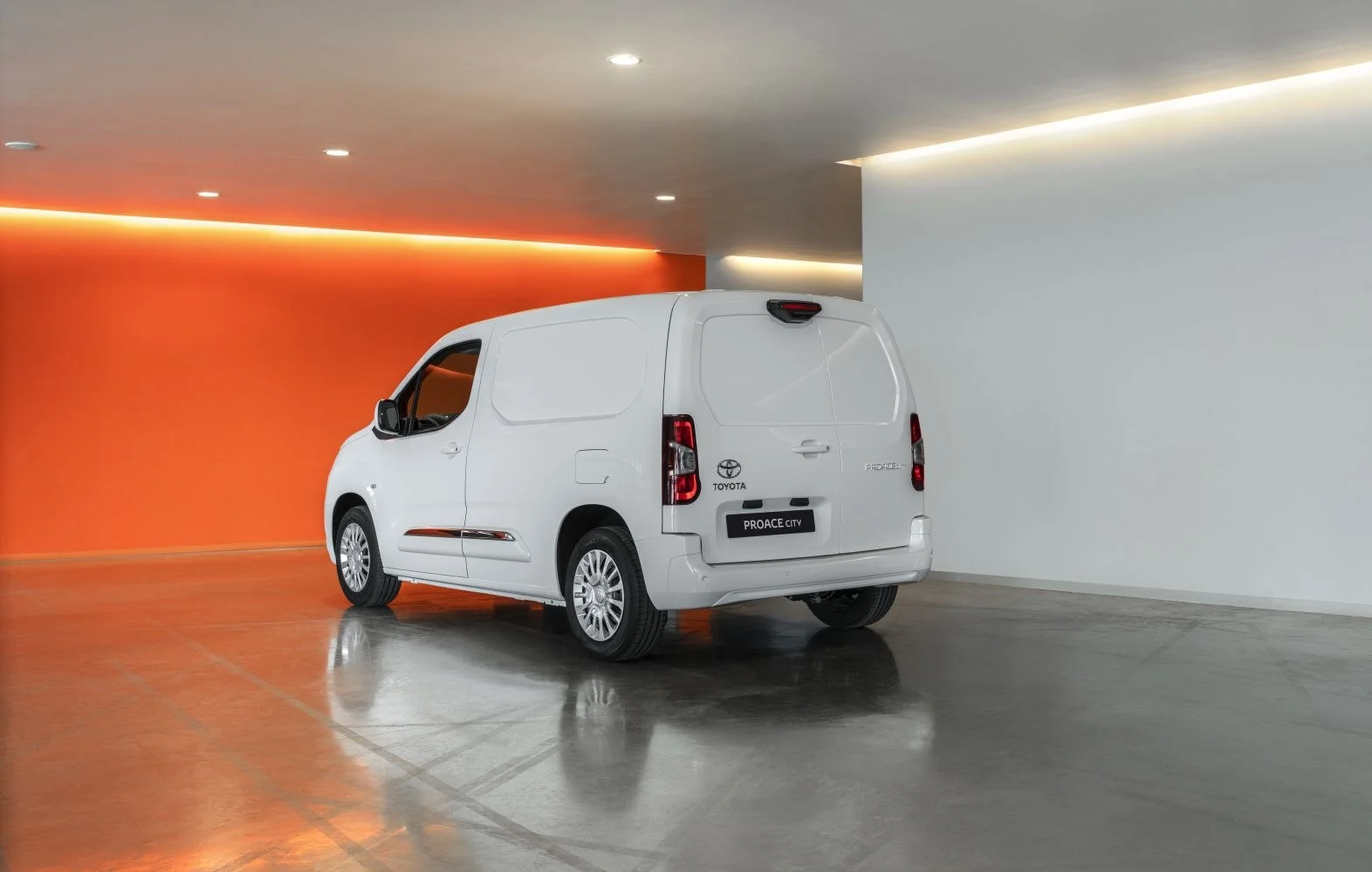 Toyota Proace City 1.2 Turbo (110 Hp)2020 - thumbnail 2