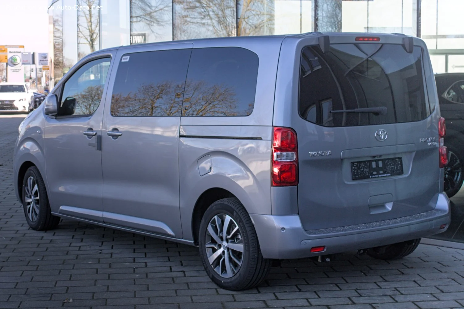 Toyota Proace 1.5d (120 Hp)2018 - thumbnail 2