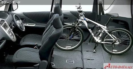 Toyota Ractis 1.3i (87 Hp)2005 - 2010 thumbnail 11