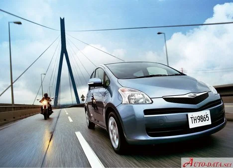 Toyota Ractis 1.3i (87 Hp)2005 - 2010 thumbnail 5
