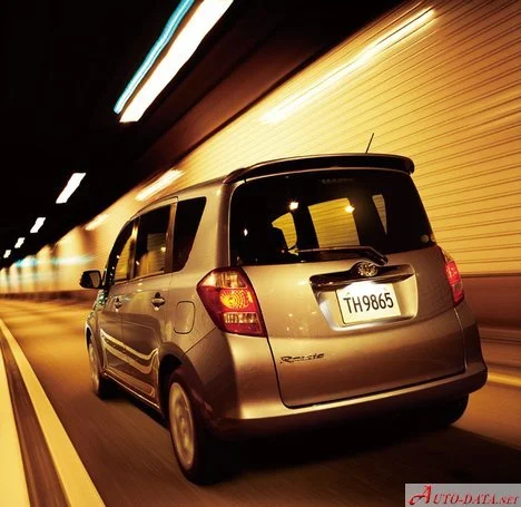Toyota Ractis 1.3i (87 Hp)2005 - 2010 thumbnail 6