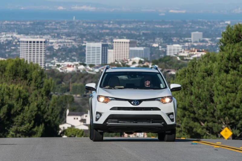 Toyota RAV4 2.0 D-4D (143 Hp)2015 - 2018 thumbnail 17